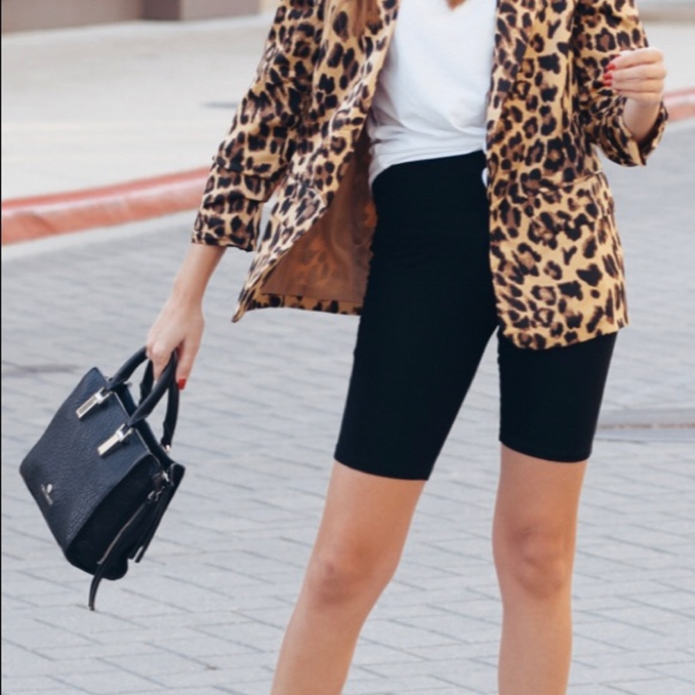 ELIZABETH AND JAMES biker shorts